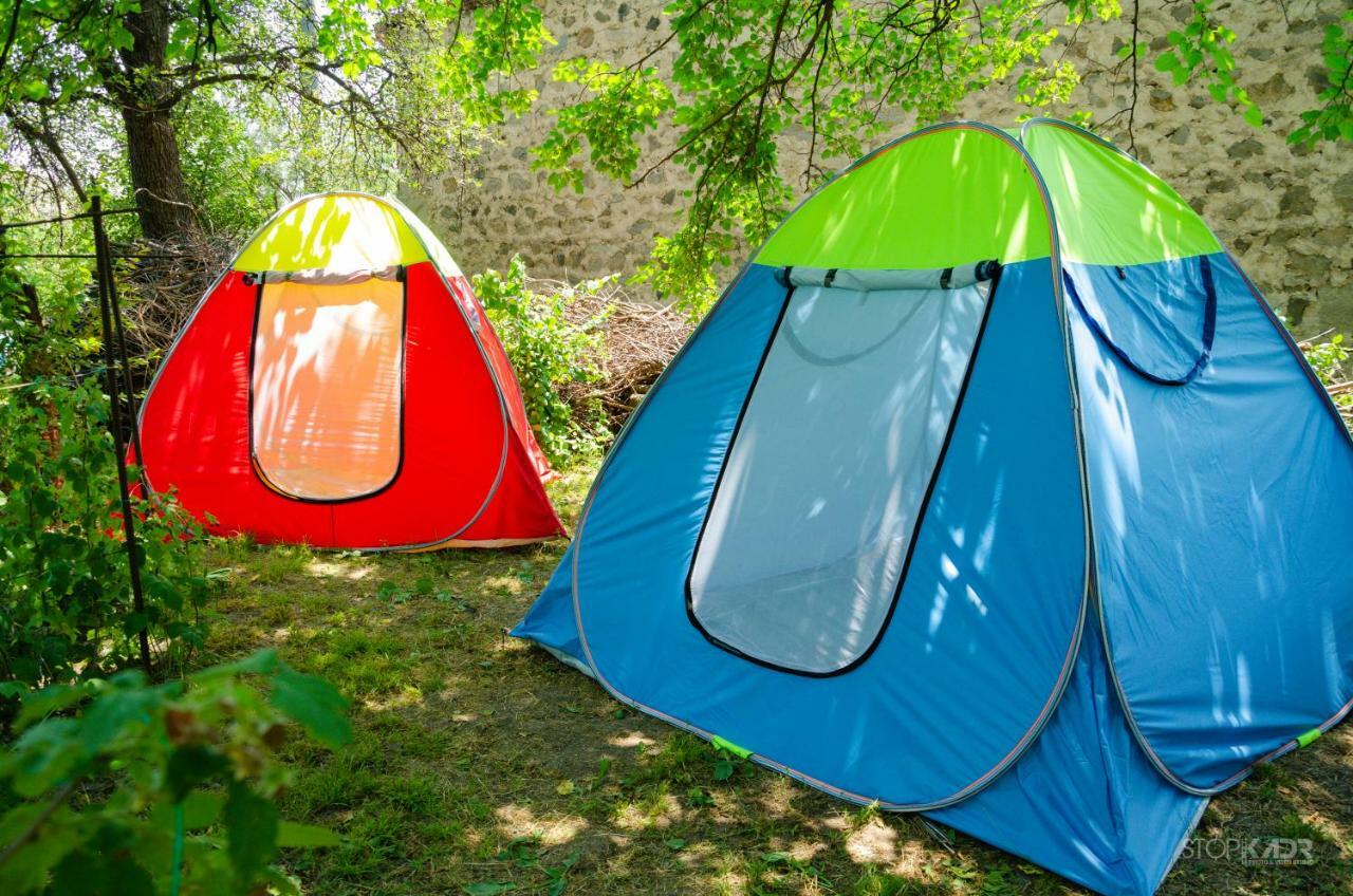 Camp'In Goris Hotel Exterior foto