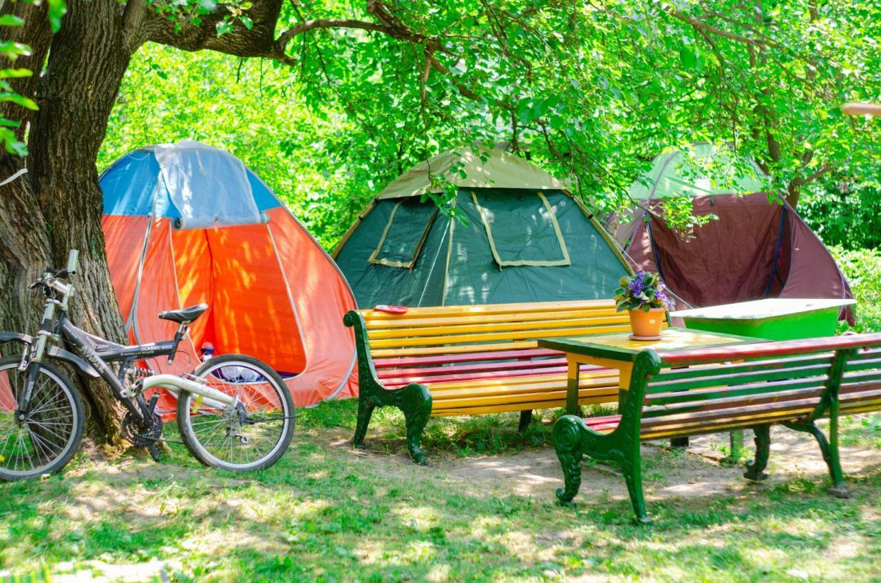Camp'In Goris Hotel Exterior foto