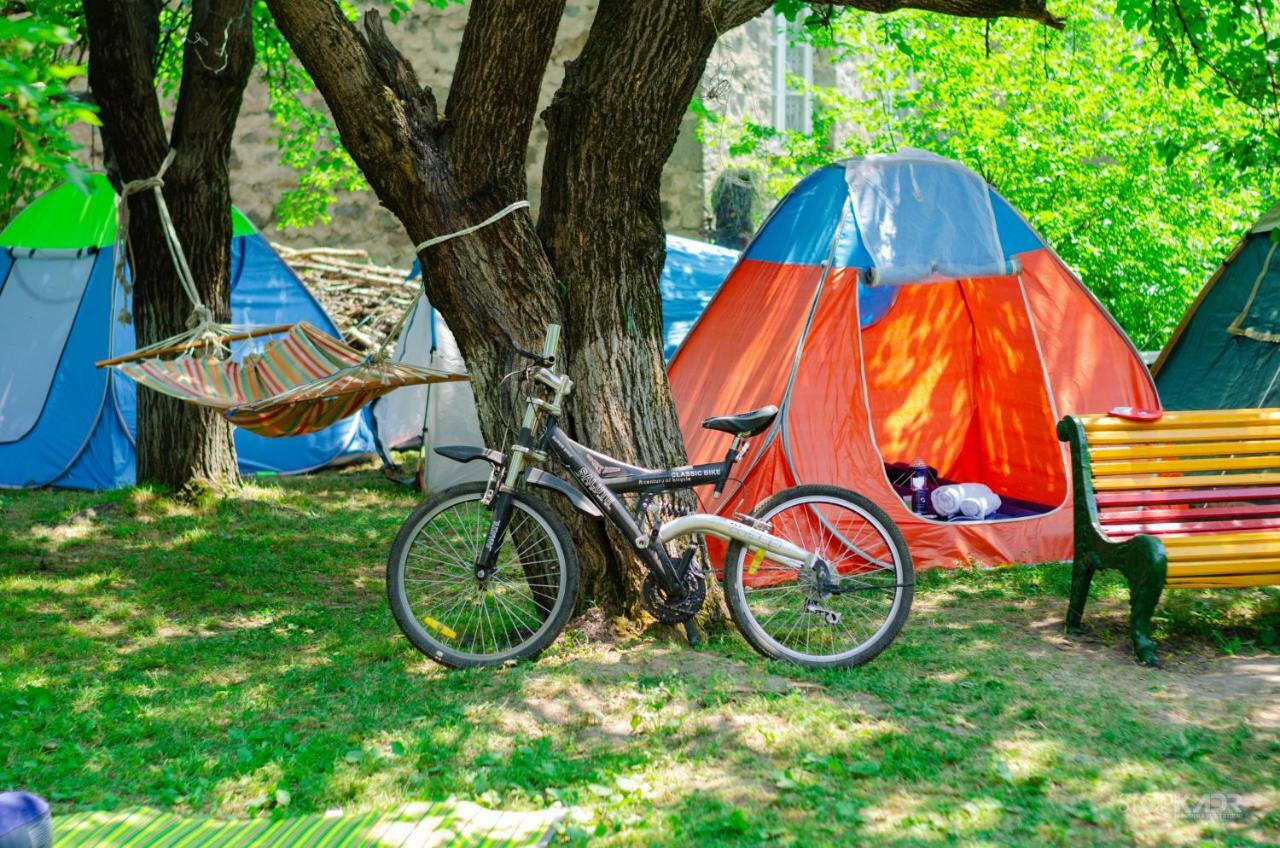 Camp'In Goris Hotel Exterior foto